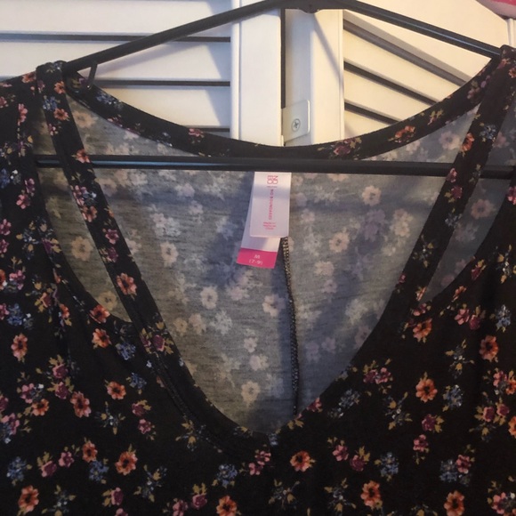 Floral Blouse - Picture 2 of 2